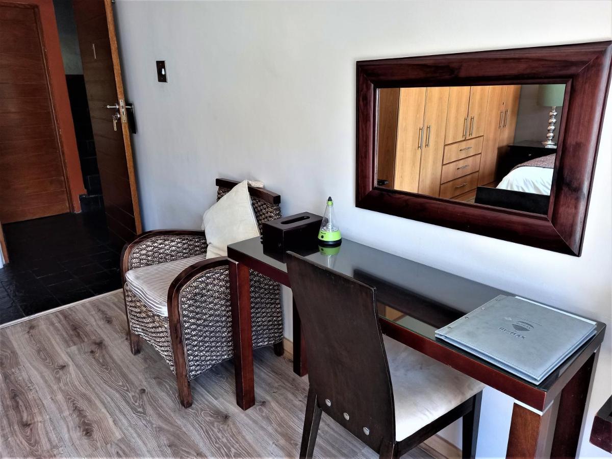 Mandalay Beach Guest House Bloubergstrand Luaran gambar